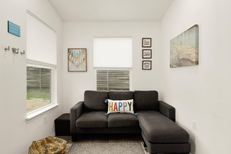 Communal lounge/ TV room, Living room