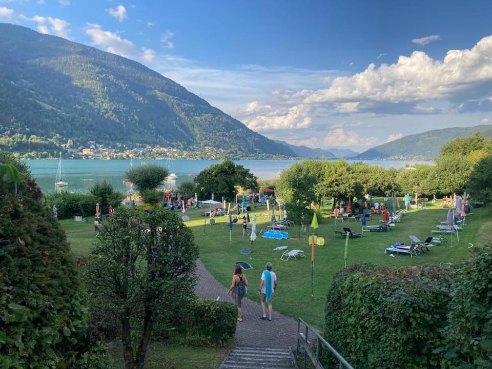 Garden, Beach, Lake view