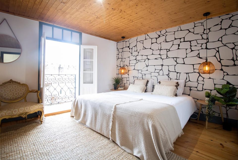 Sé Velha Suites Bed and Breakfast in Coimbra