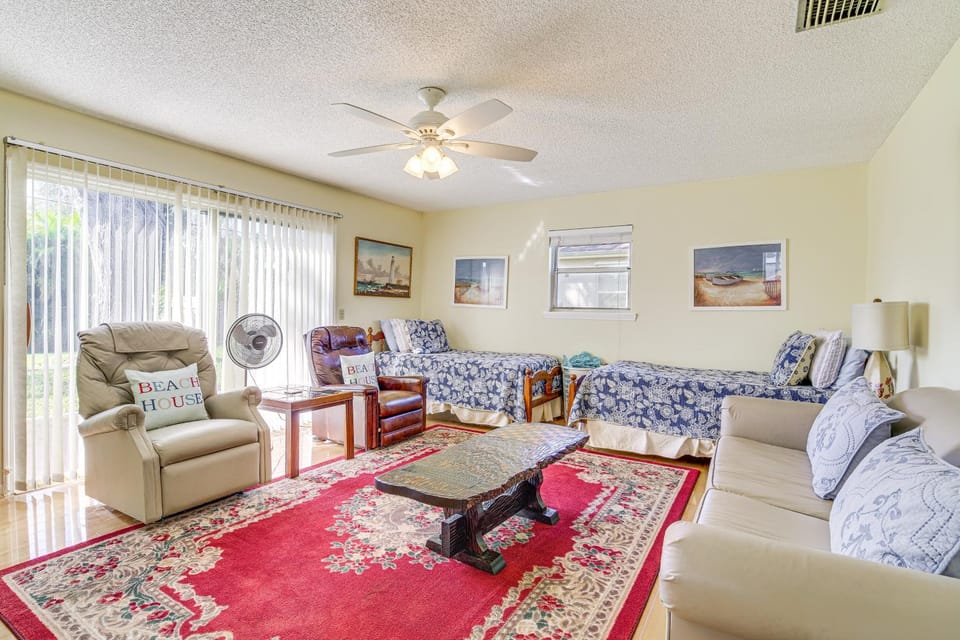 Sebastian Home with Large Deck Near Golfing and Beach House in Sebastian