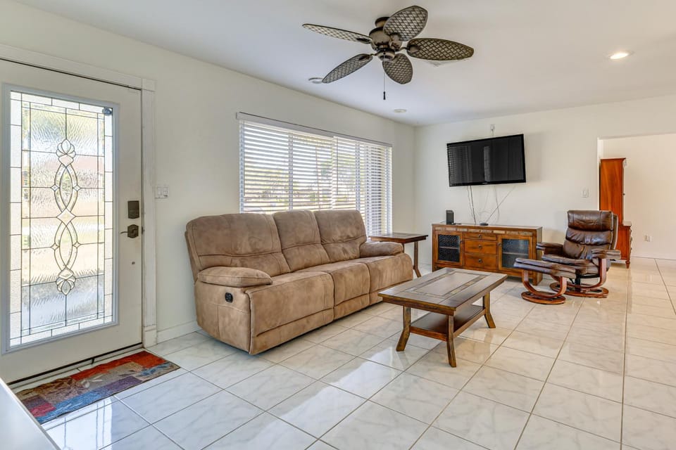 Dockside Punta Gorda Angler's Retreat on Canal! House in Florida