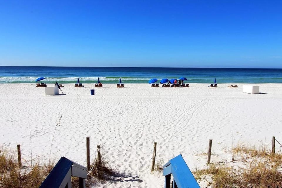 Sterling Beach #1206 House in Lower Grand Lagoon