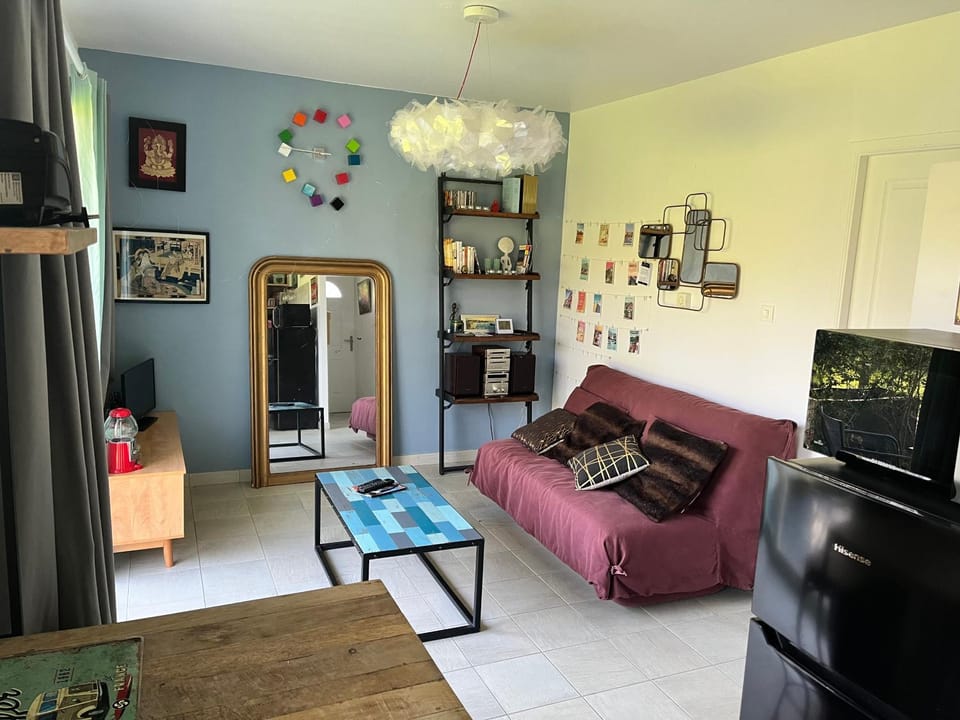 Communal lounge/ TV room, TV and multimedia, Kitchen or kitchenette, Living room, Seating area, Dining area, minibar