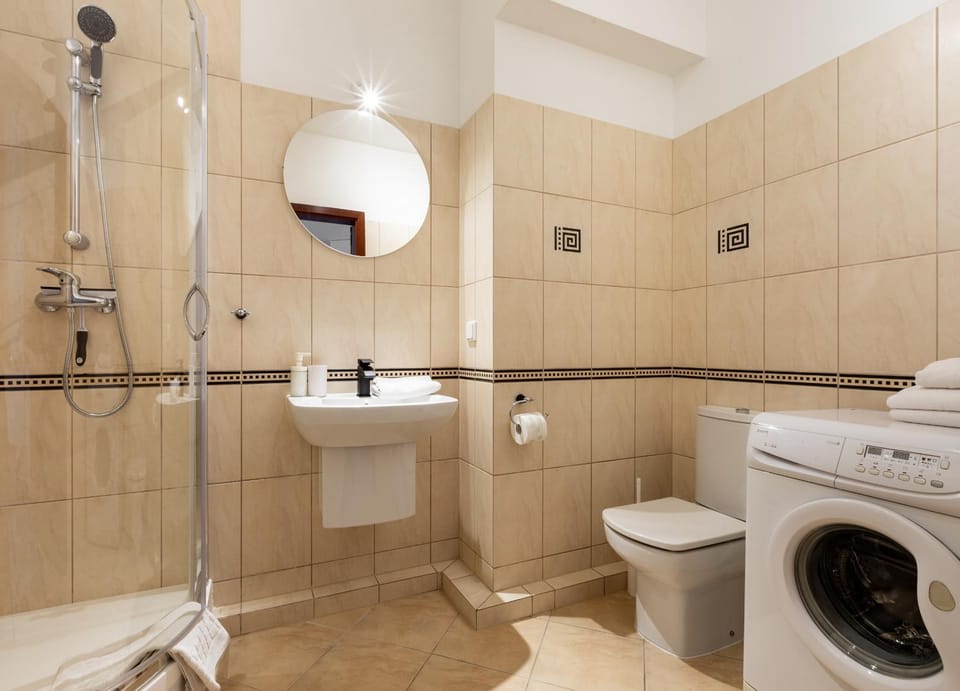 Shower, Toilet, Bathroom, washing machine