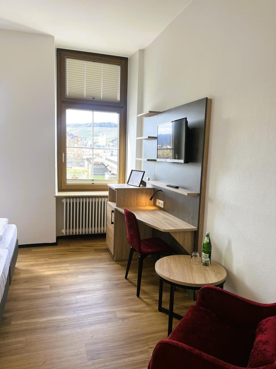 TV and multimedia, View (from property/room), Photo of the whole room, Bedroom