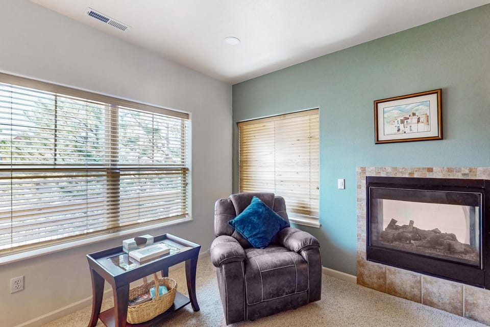 Mountain Vista Apartment in Fraser