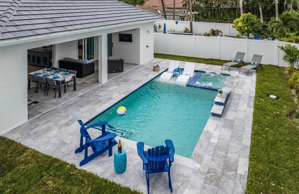 Tropical Delight House in Naples Park