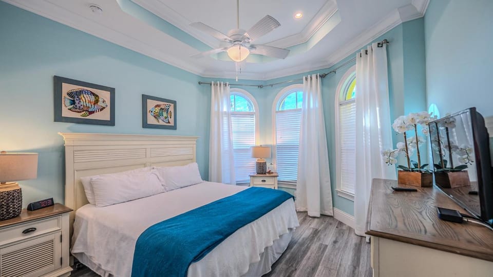 The Happy Place House in Naples Park