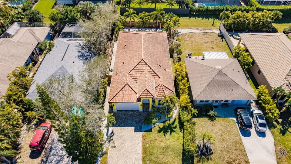 The Happy Place House in Naples Park