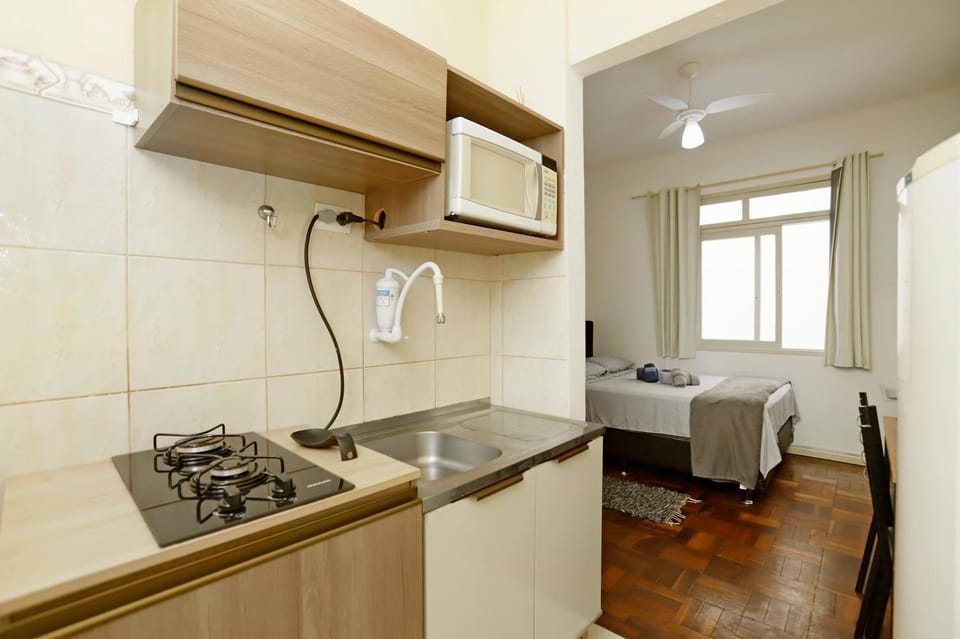 Estúdio na melhor rua do Centro Histórico, bem localizado Apartment in Porto Alegre