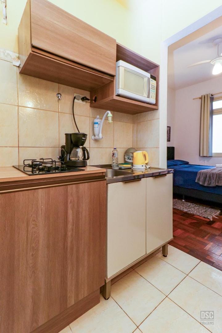Estúdio na melhor rua do Centro Histórico, bem localizado Apartment in Porto Alegre