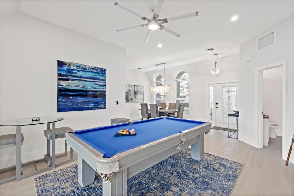W exposure waterfront home with pool, spa and dock House in Marco Island