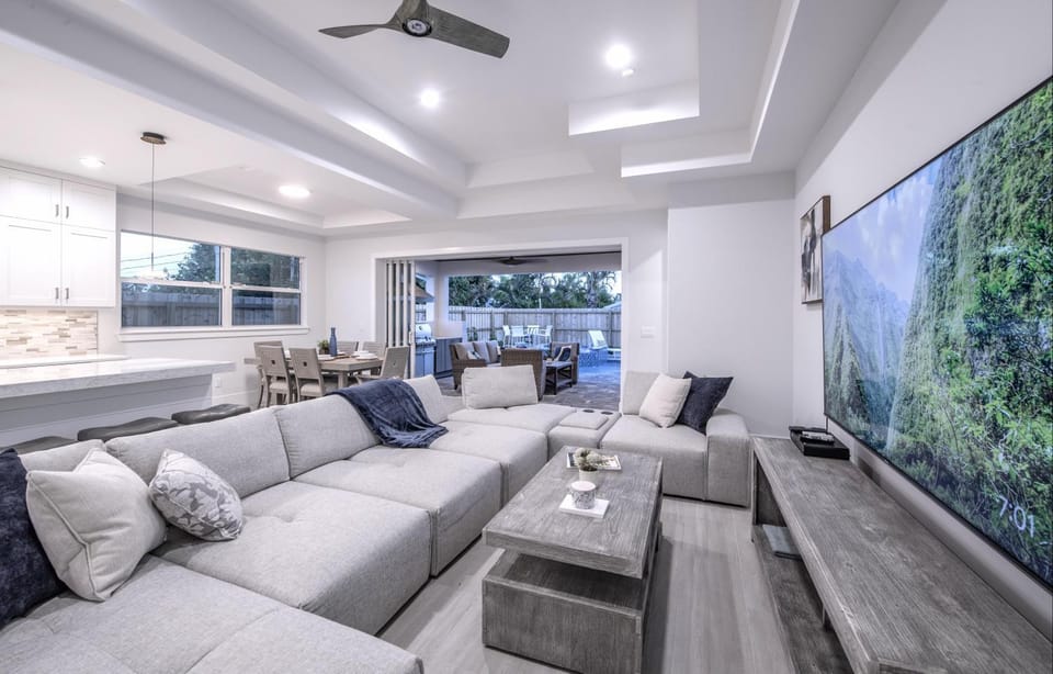 Sandy Toes House in Naples Park