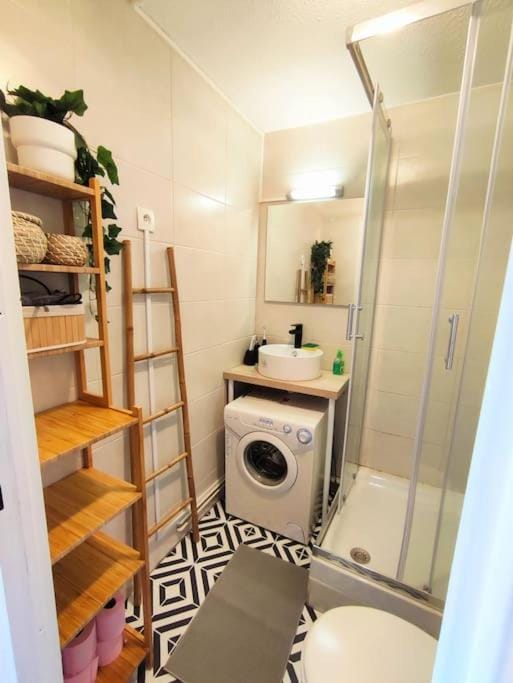 L'Escapade : Charmant T2 -Parking gratuit, piscine, wifi, clim Apartment in Gruissan