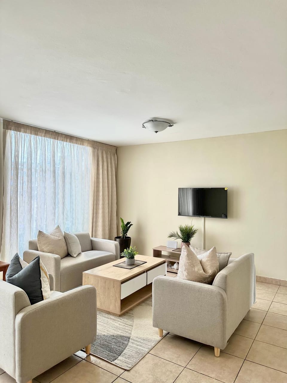 Cia’s Seaside Serenity @ Oceanic Unit 36 Apartment in Durban