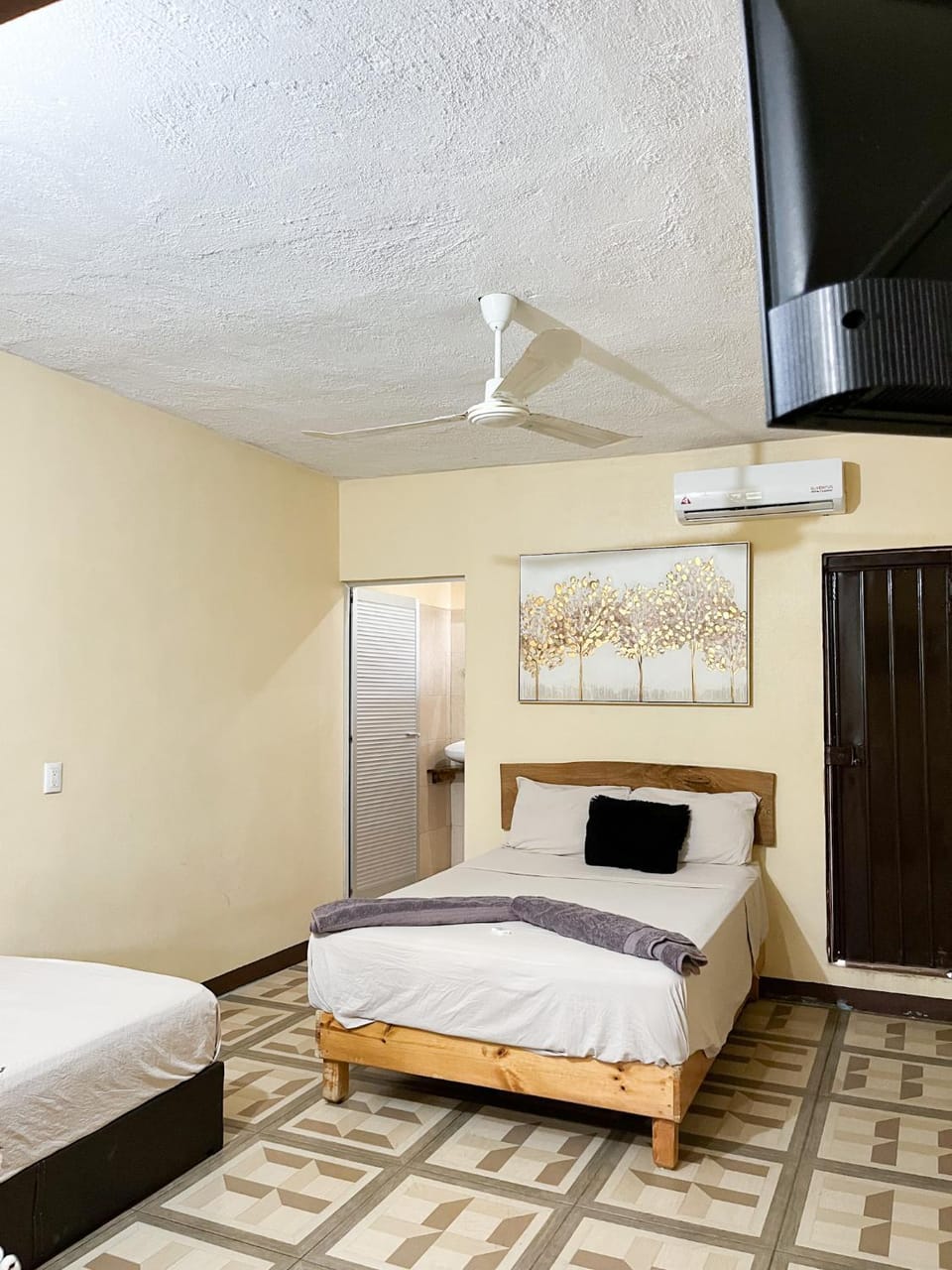 Bed, Bedroom, air conditioner