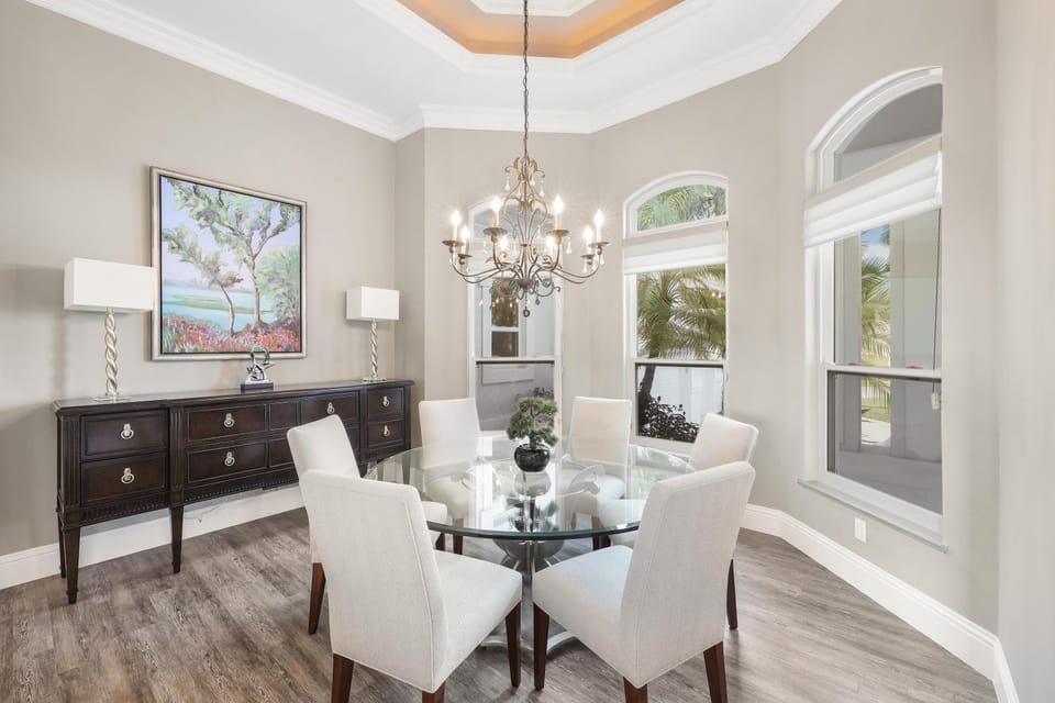 Opulent golf front home with SW-facing lanai and pool House in Marco Island
