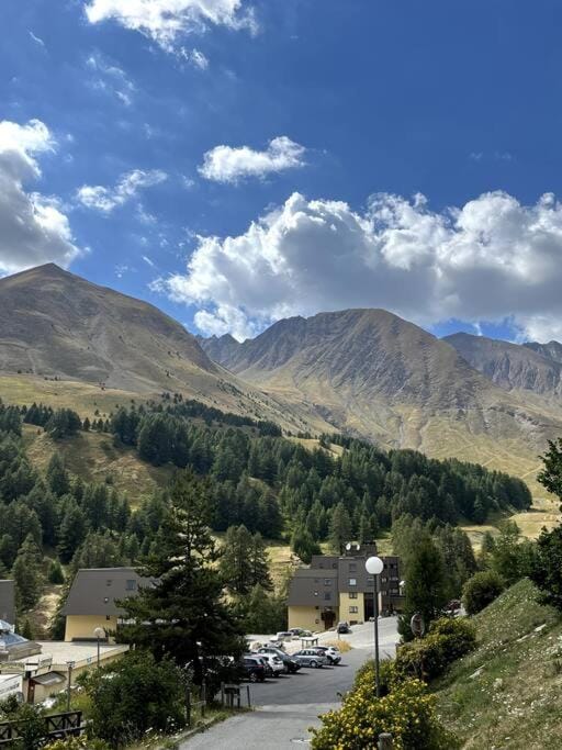 La Foux d Allos Haut - Studio avec coin montagne 4 pers refait à neuf - Plein sud - Internet Fibre Apartment in Allos