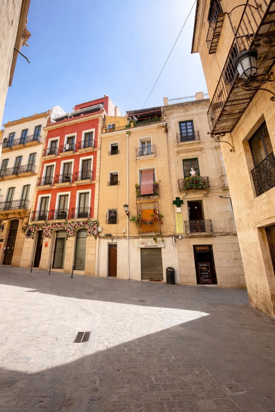 Historic 1905 Charm 3 min to Postiguet Beach Apartment in Alicante