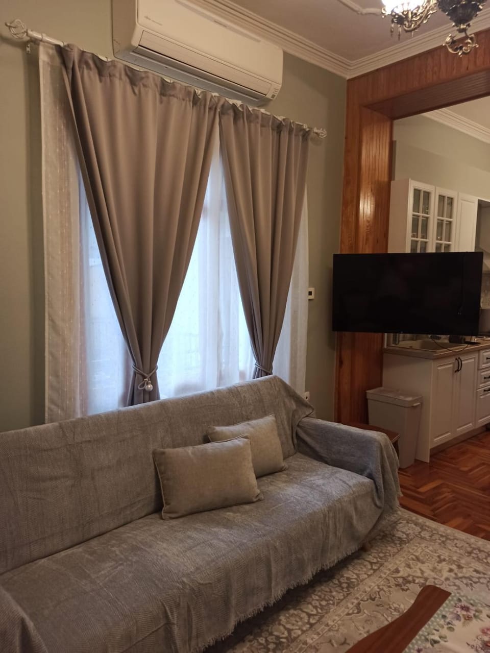 TV and multimedia, Living room, Seating area