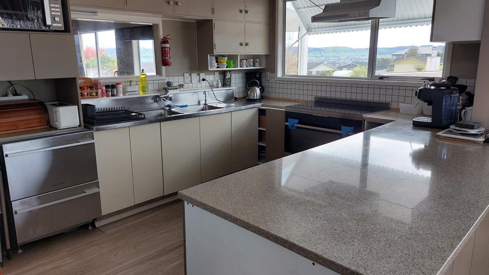 Coffee/tea facilities, Kitchen or kitchenette, dishwasher, minibar, oven, pet friendly, stove, toaster, kitchen