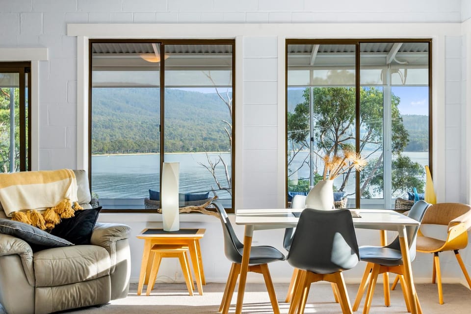 Tide & Timber - Adventure Bay House in South Bruny