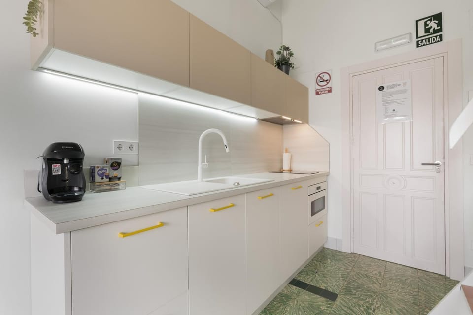 Kitchen or kitchenette, Living room