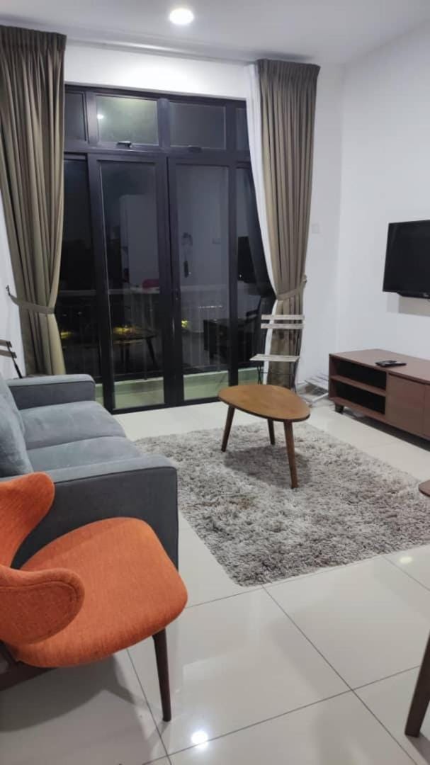 TV and multimedia, Living room, Seating area, air conditioner