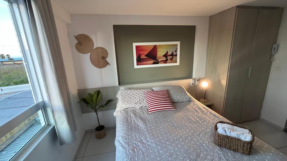 Bedroom, towels