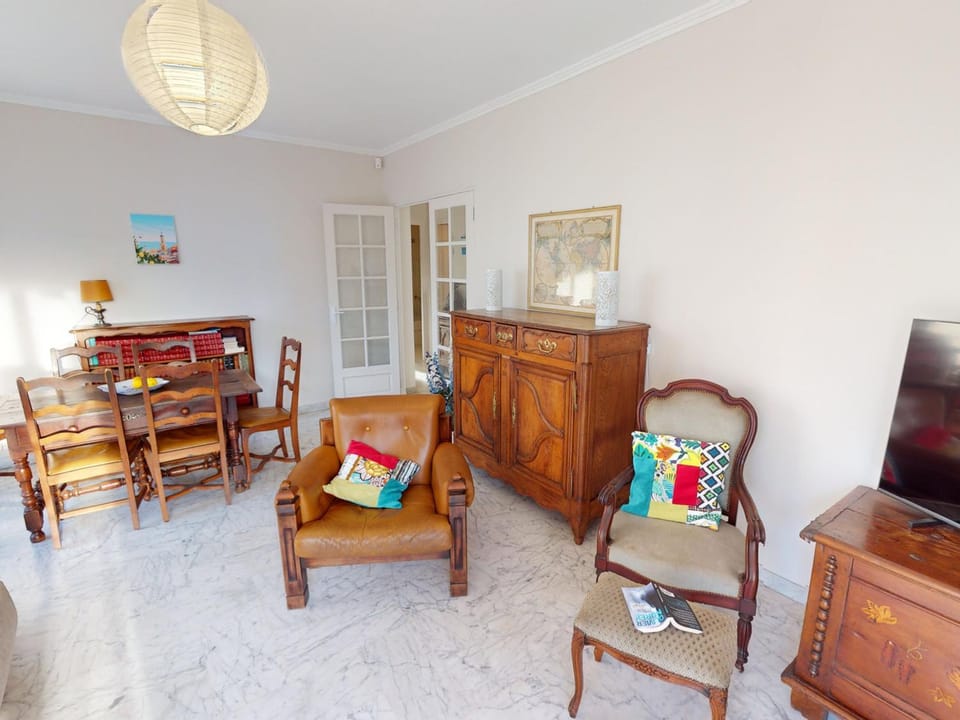 Spacieux 3P avec balcon et parking à Menton Apartment in Menton