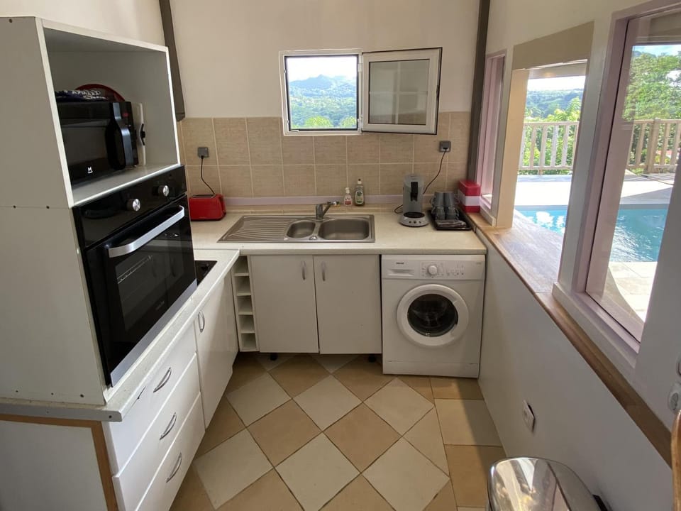 Kitchen or kitchenette, minibar, pet friendly, stove, toaster, washing machine