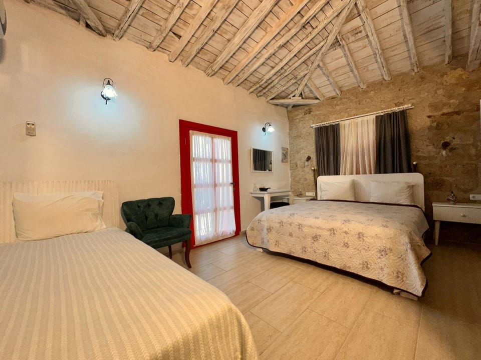 Köşem Konukevi Bed and Breakfast in Alaçatı