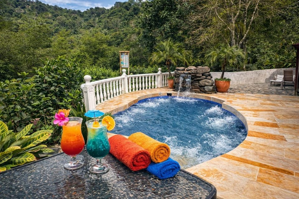 Natural landscape, Hot Tub, Pool view, Swimming pool