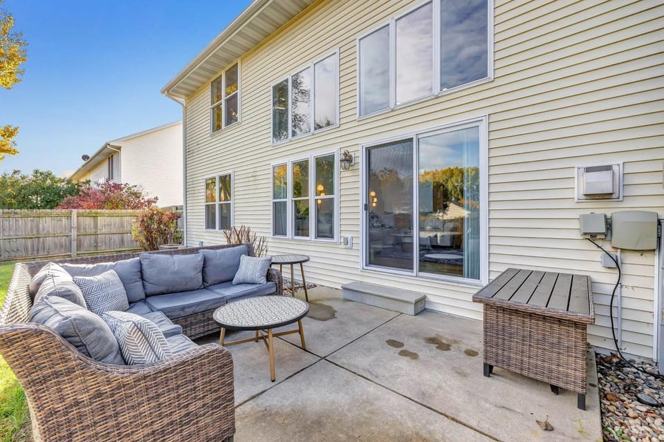 Patio, Seating area