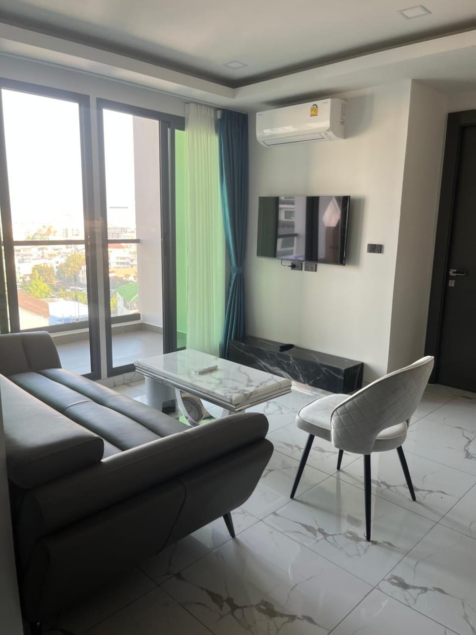 TV and multimedia, Living room, air conditioner