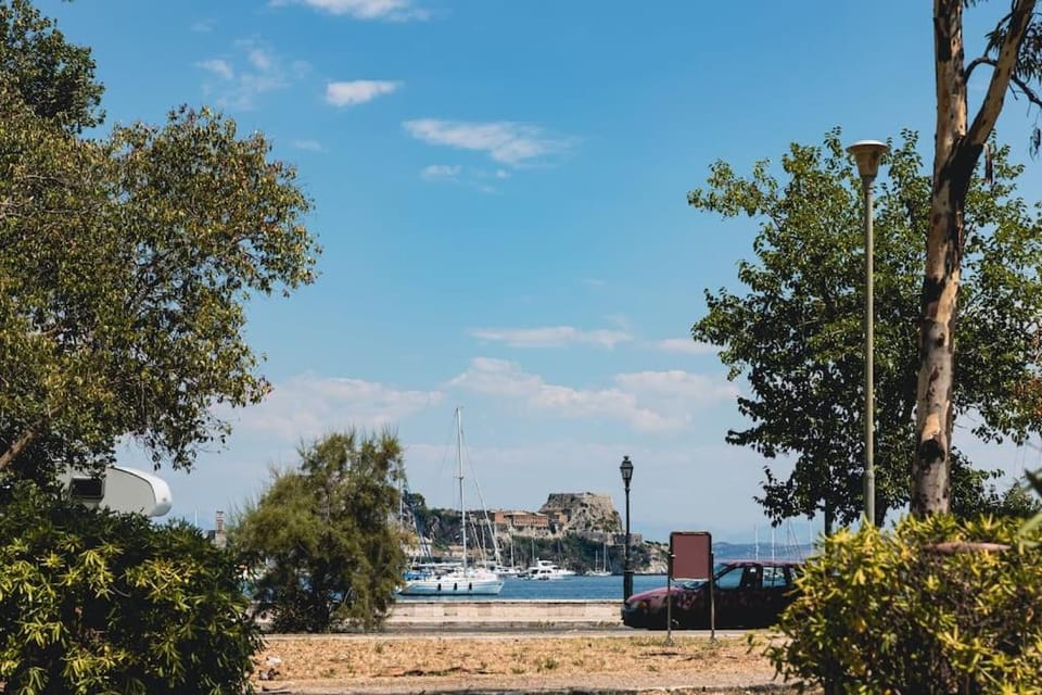 Ground Floor Apartment - Garitsa Bay Corfu Apartment in Corfu