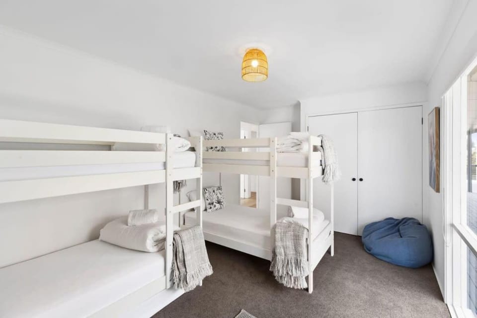 Bed, Bedroom, bunk bed