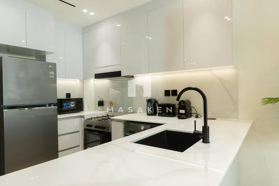 Stylish Jvc 1br Poolside Balcony & Free Parking Apartment in Dubai