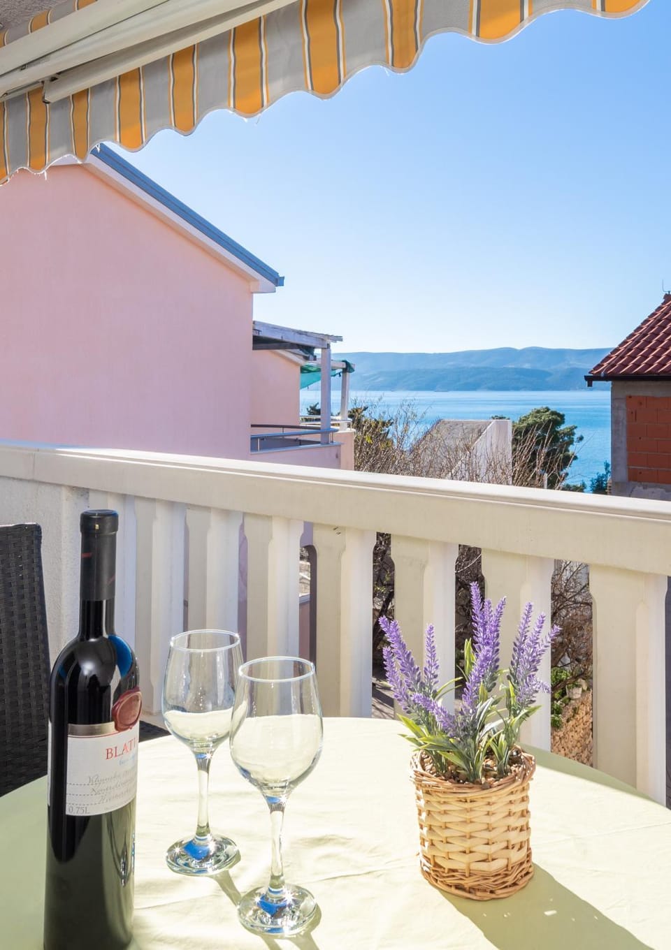 Day, View (from property/room), Balcony/Terrace, Seating area, Sea view