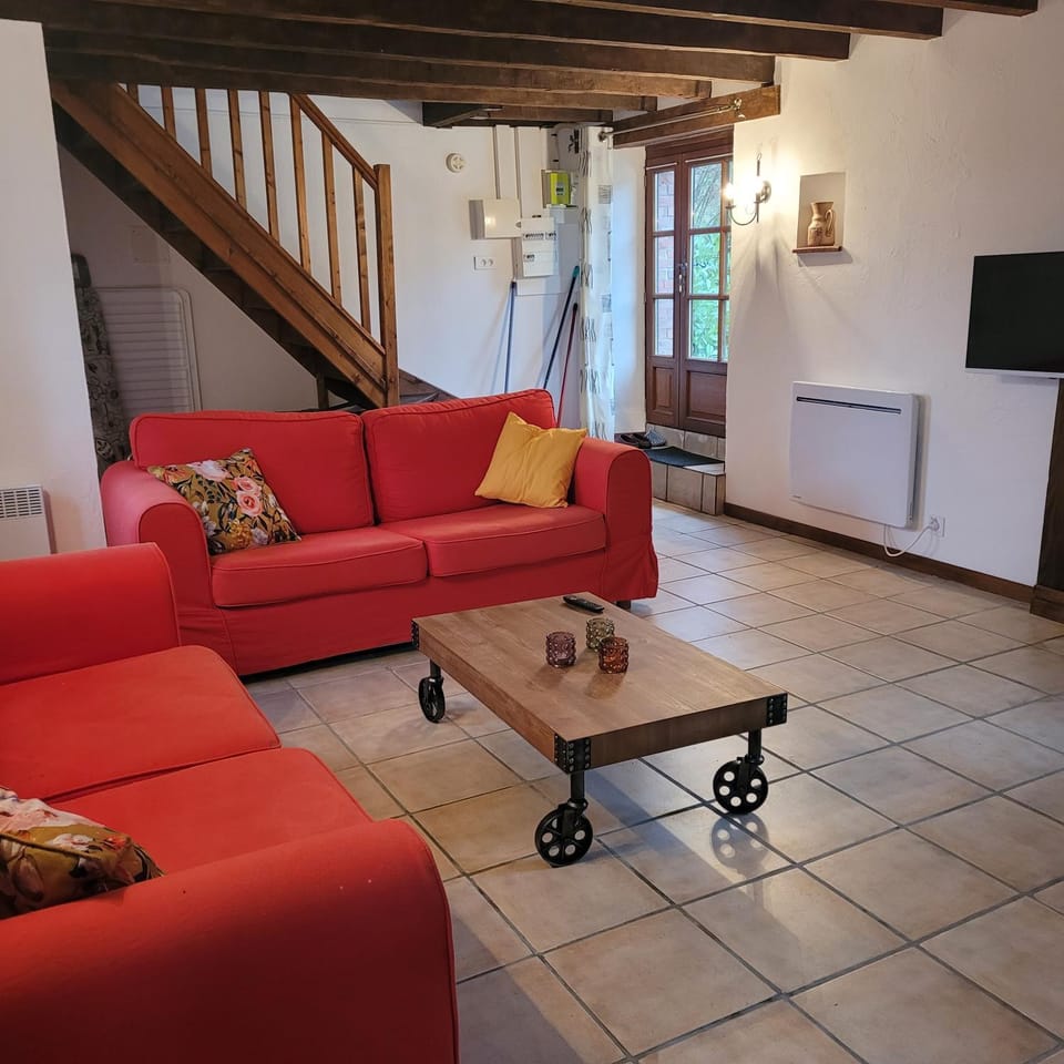 Communal lounge/ TV room, TV and multimedia, Living room, Seating area
