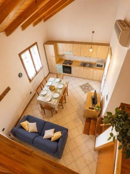 TV and multimedia, Kitchen or kitchenette, Dining area, Lunch
