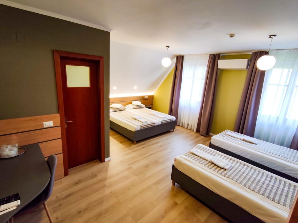 Bonanza Pensiune & Restaurant Bed and Breakfast in Cluj County