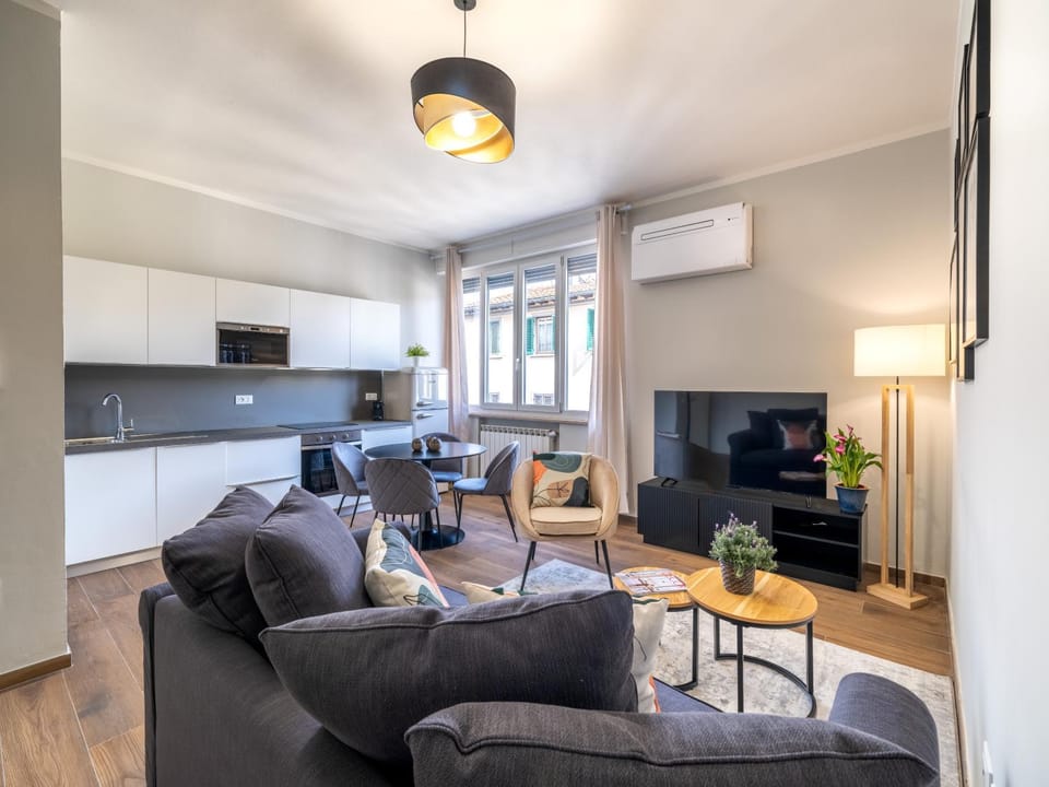 Kitchen or kitchenette, Living room, air conditioner