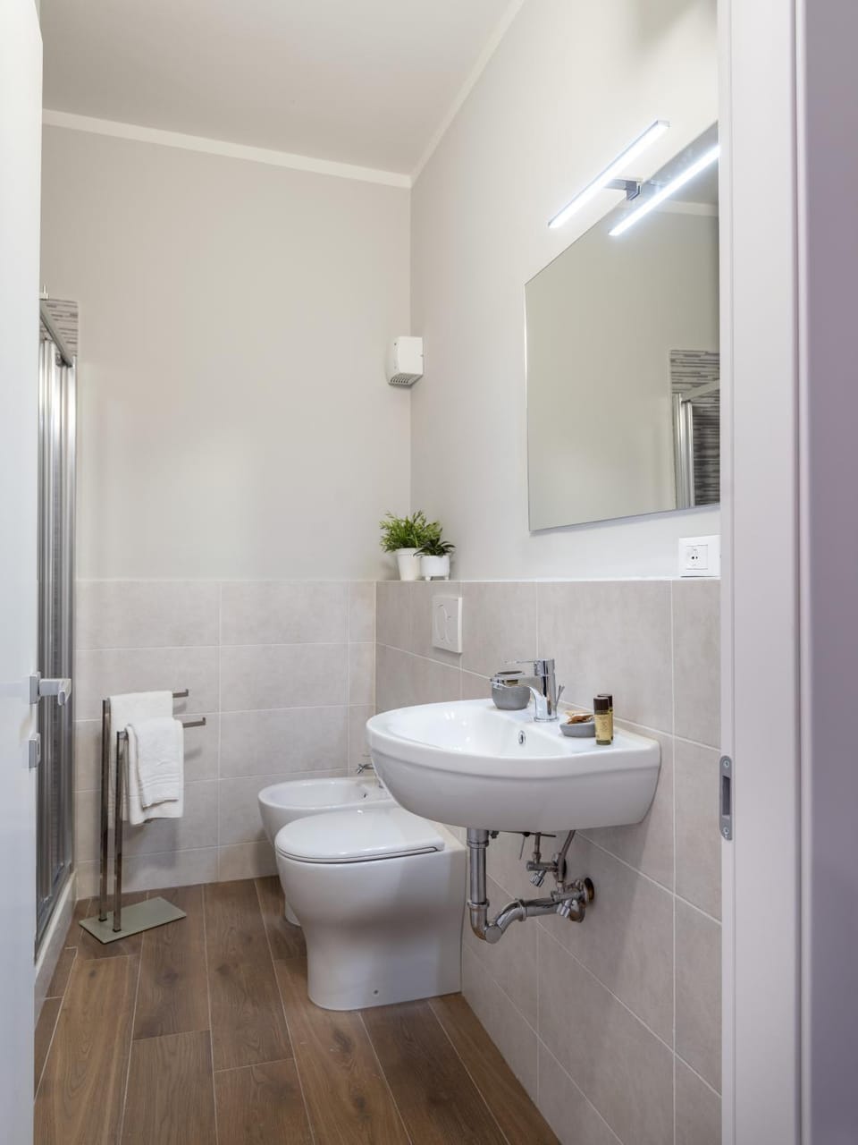 Bathroom, bidet