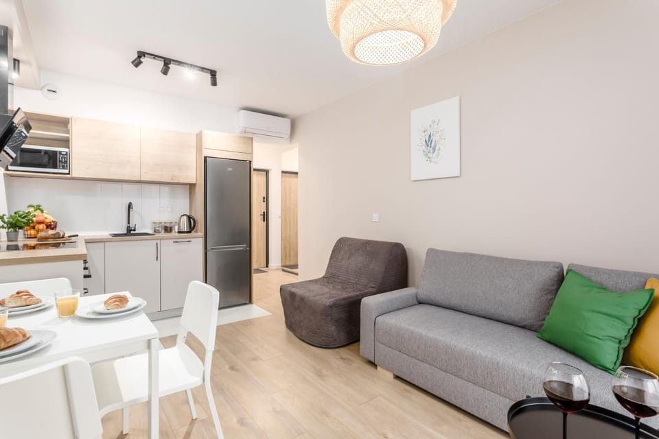 Coffee/tea facilities, Kitchen or kitchenette, Seating area, Dining area, minibar, air conditioner