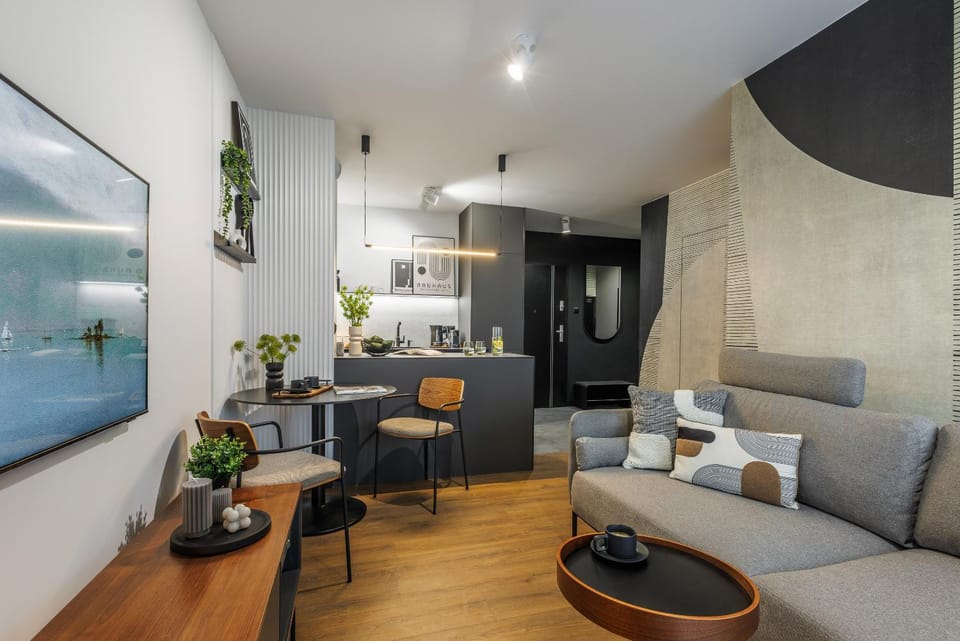 TV and multimedia, Kitchen or kitchenette, Living room, Seating area