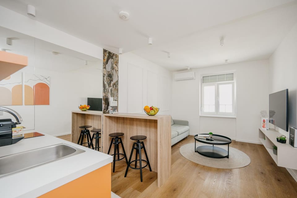 Kitchen or kitchenette, Living room
