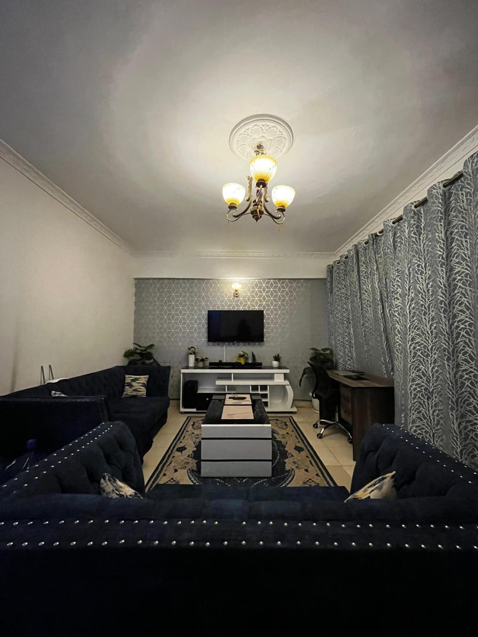 Simmon Apartment-Opposite Garden city mall,near safari park Apartment in Nairobi