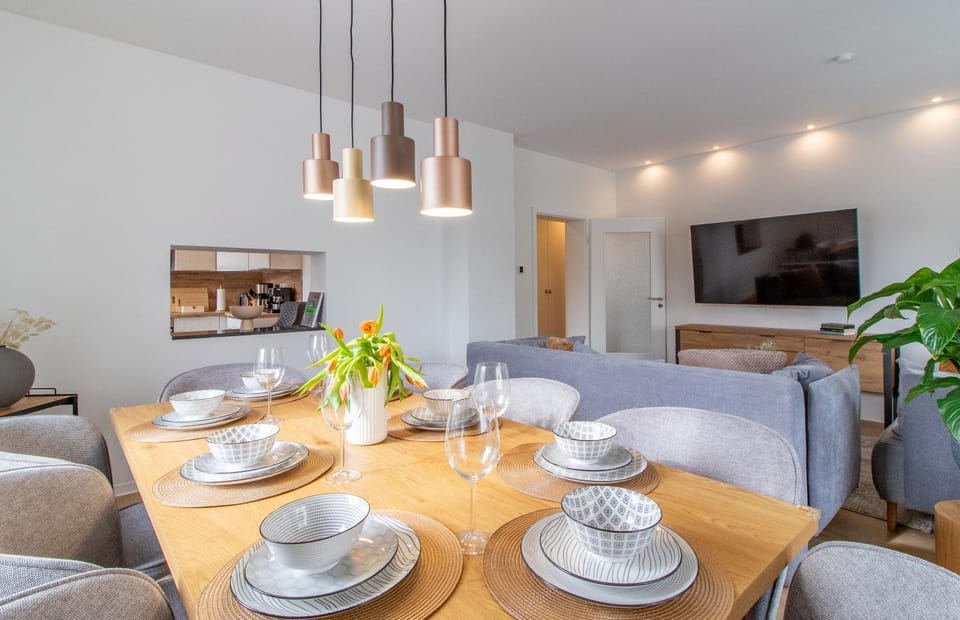 Seating area, Dining area