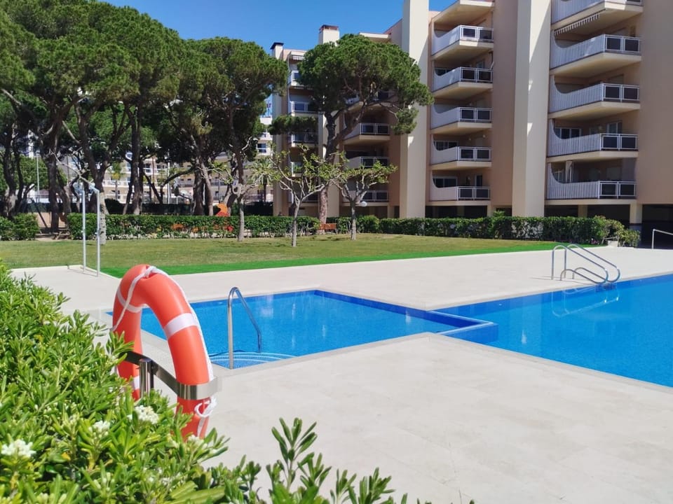 Solarium, Swimming pool, Swimming pool